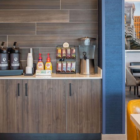 La Quinta Inn & Suites By Wyndham Spokane Downtown Экстерьер фото