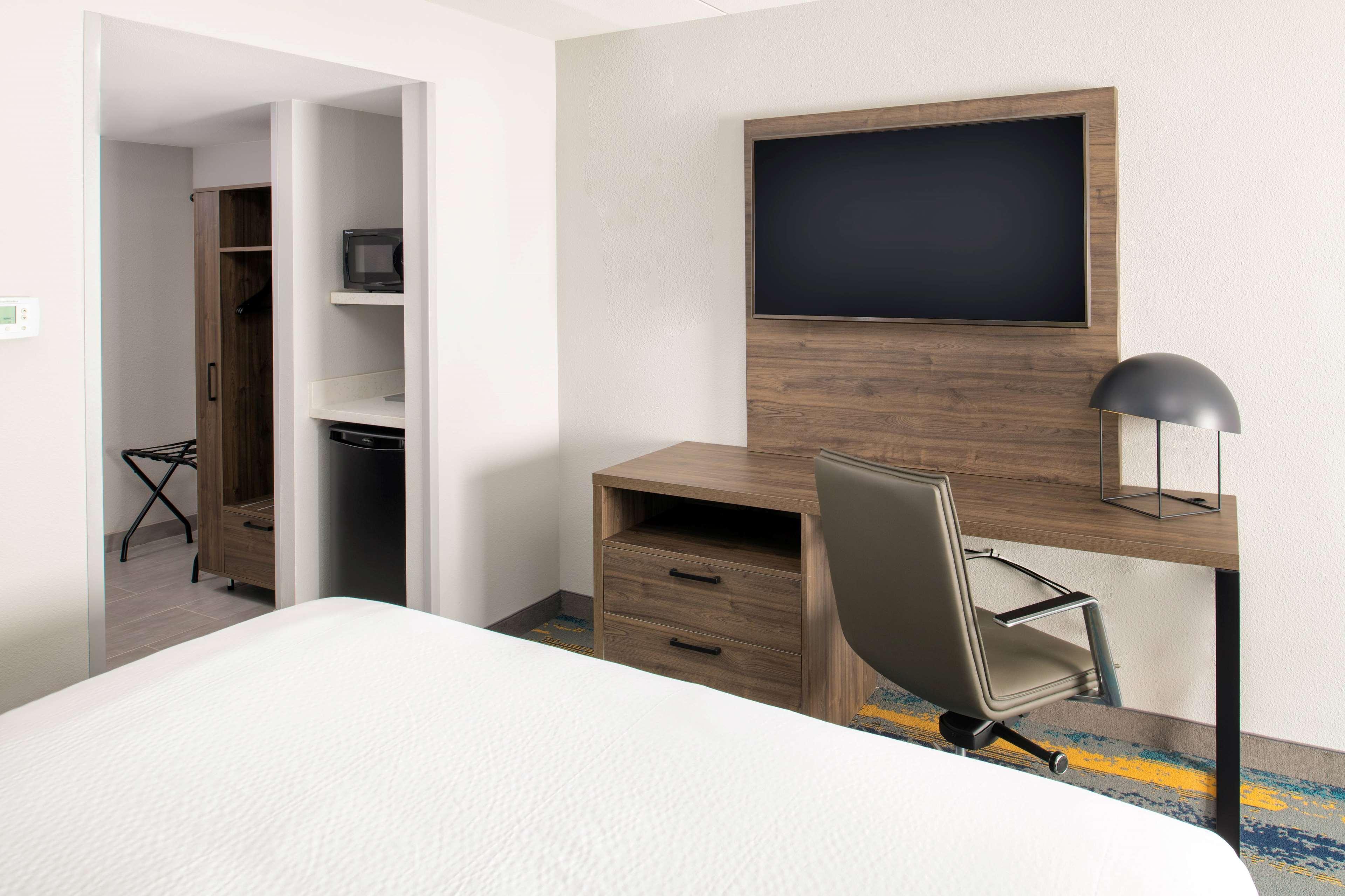 La Quinta Inn & Suites By Wyndham Spokane Downtown Экстерьер фото