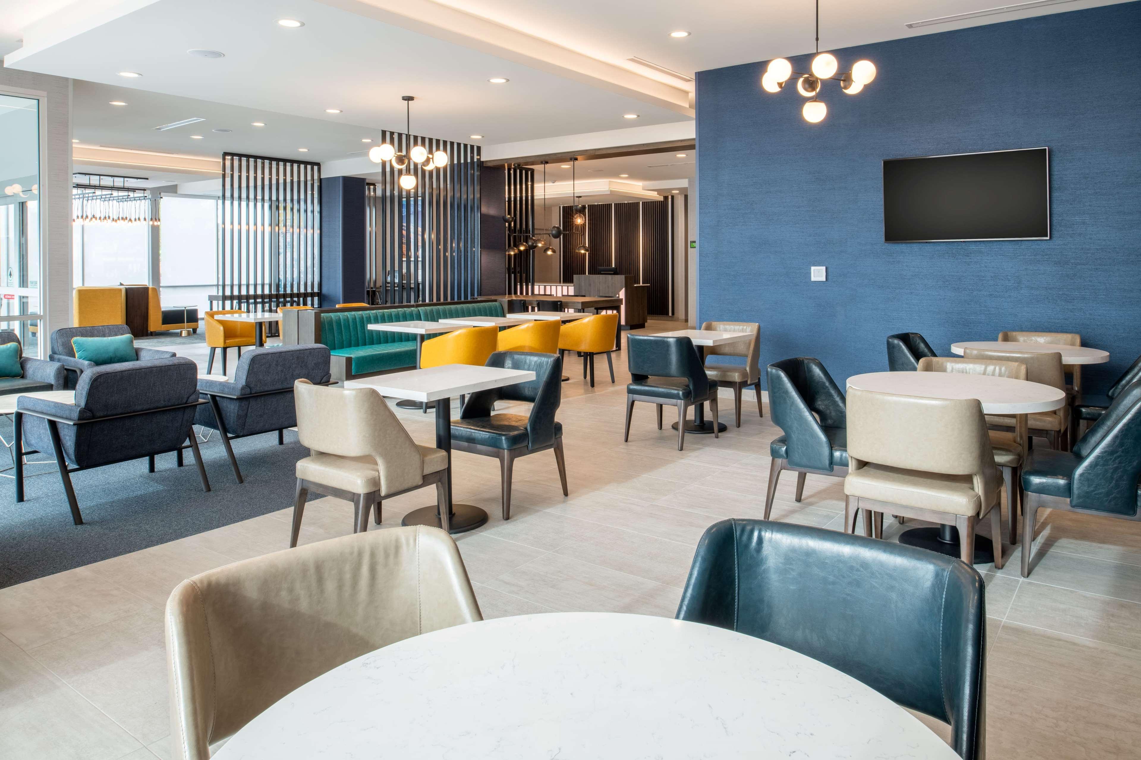 La Quinta Inn & Suites By Wyndham Spokane Downtown Экстерьер фото